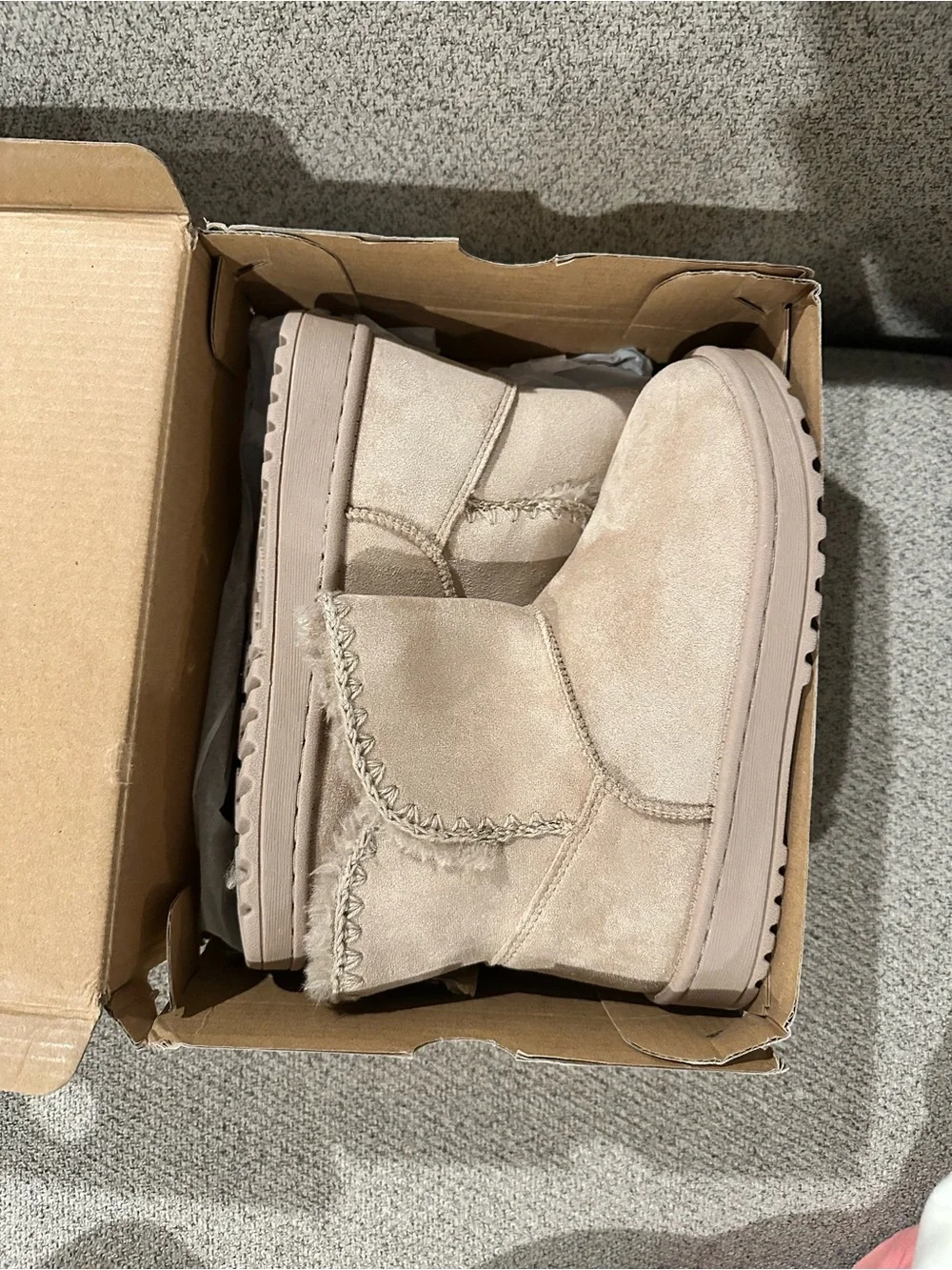 Kids Beige Suede Shearling-Trim Ankle Boots thereabouts size 2m